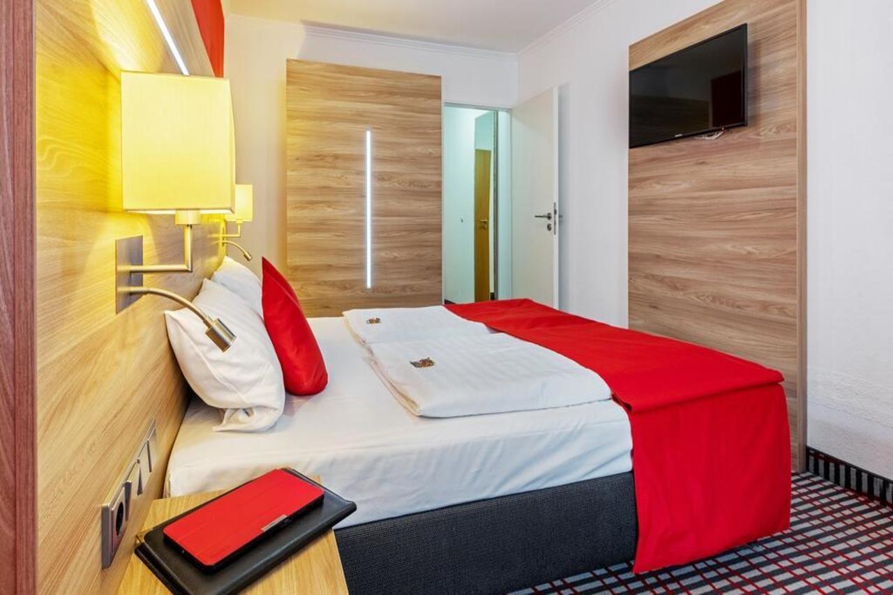 Hotel Wallis Мюнхен Екстериор снимка