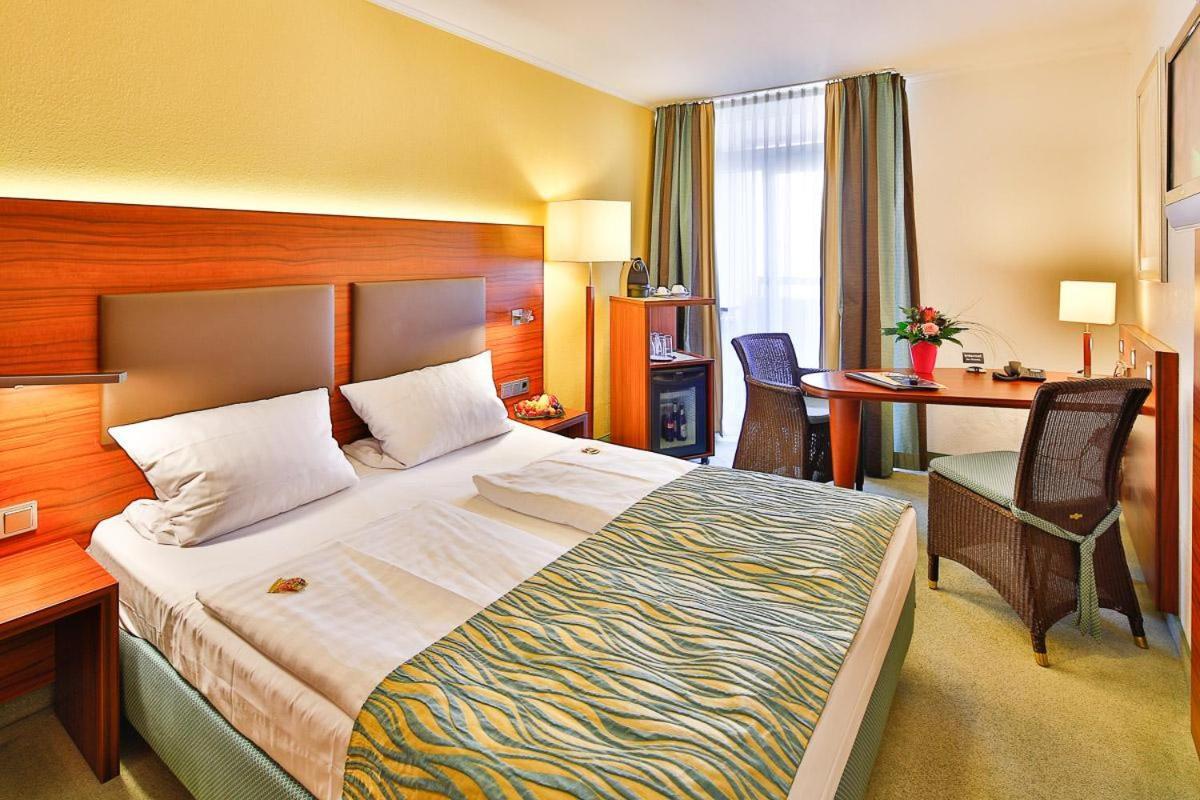 Hotel Wallis Мюнхен Екстериор снимка