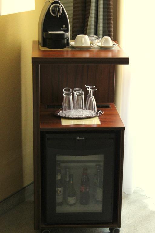 Hotel Wallis Мюнхен Екстериор снимка