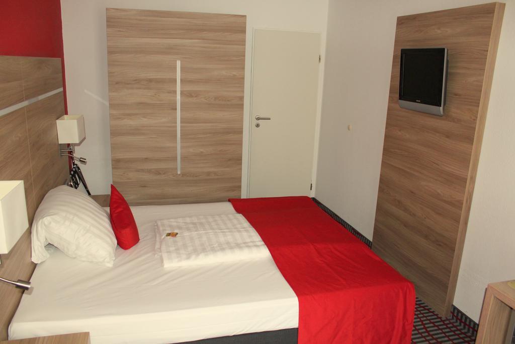 Hotel Wallis Мюнхен Екстериор снимка