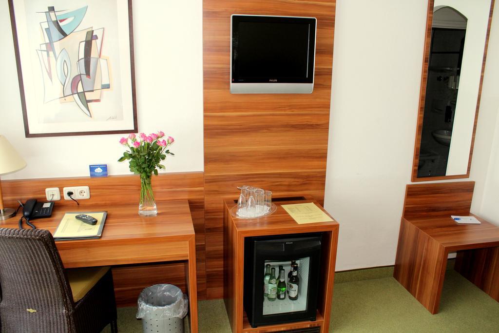 Hotel Wallis Мюнхен Екстериор снимка