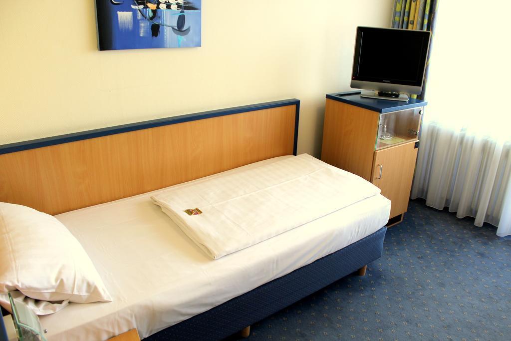 Hotel Wallis Мюнхен Екстериор снимка