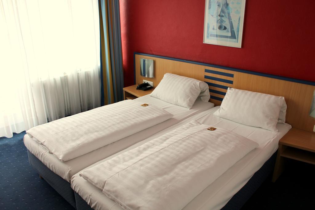 Hotel Wallis Мюнхен Екстериор снимка