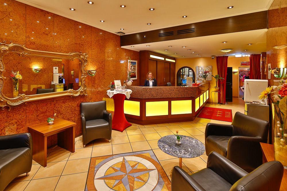Hotel Wallis Мюнхен Екстериор снимка